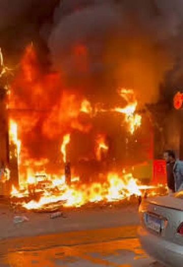 اندلاع حريق هائل في انفجار مصنع داخل كوريا الجنوبية اندلاع حريق هائل في انفجار مصنع داخل كوريا الجنوبية