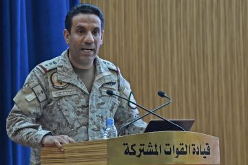 التحالف يعلن إصابة 11 مدنيا جراء هجمات شنها الحوثيون على نجران .. ويوضح جنسياتهم التحالف يعلن إصابة 11 مدنيا جراء هجمات شنها الحوثيون على نجران .. ويوضح جنسياتهم