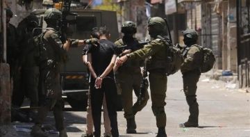 قوات العدو الإسرائيلي تواصل اعتداءاتها على الفلسطينيين في الضفة الغربية قوات العدو الإسرائيلي تواصل اعتداءاتها على الفلسطينيين في الضفة الغربية