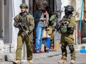 إصابة فلسطينيين برصاص الاحتلال جنوب الضفة الغربية إصابة فلسطينيين برصاص الاحتلال جنوب الضفة الغربية