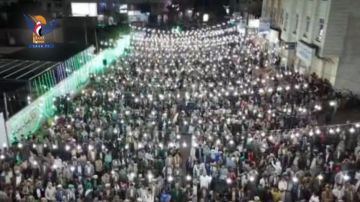 مهرجان بمديرية سنحان في محافظة صنعاء ابتهاجا بالمولد النبوي الشريف مهرجان بمديرية سنحان في محافظة صنعاء ابتهاجا بالمولد النبوي الشريف