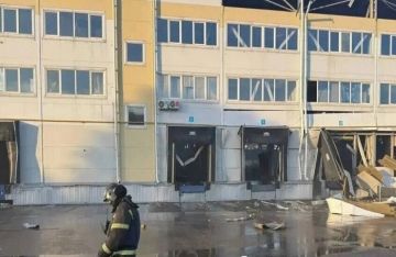 مقتل شخص جراء غارة أوكرانية على منطقة بيلغورود الروسية مقتل شخص جراء غارة أوكرانية على منطقة بيلغورود الروسية