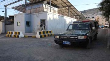 الحوثيون يحيلون 4 معتقلين إلى المحكمة الجزائية المتخصصة في صنعاء الحوثيون يحيلون 4 معتقلين إلى المحكمة الجزائية المتخصصة في صنعاء