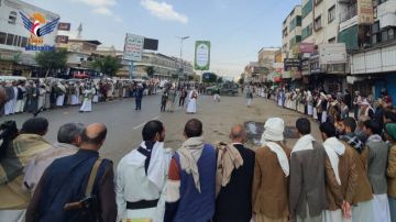 وقفة حاشدة بصنعاء القديمة بذكرى المولد النبوي ونصرة للقرآن الكريم وقفة حاشدة بصنعاء القديمة بذكرى المولد النبوي ونصرة للقرآن الكريم