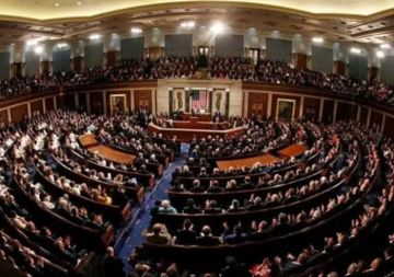 الشيوخ الأميركي يقر تمويلا مؤقتا لتجنب إغلاق الحكومة الشيوخ الأميركي يقر تمويلا مؤقتا لتجنب إغلاق الحكومة
