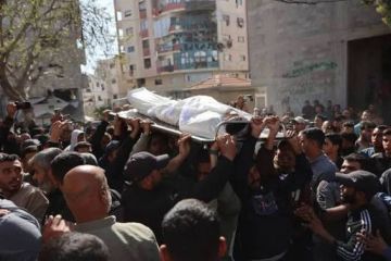 مقتل خمسة فلسطينيين بينهم طفل في غارة إسرائيلية مقتل خمسة فلسطينيين بينهم طفل في غارة إسرائيلية