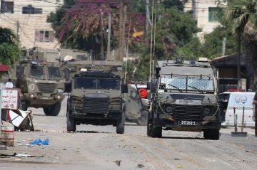 العدو الصهيوني يواصل اعتداءاته على الفلسطينيين وممتلكاتهم بالضفة العدو الصهيوني يواصل اعتداءاته على الفلسطينيين وممتلكاتهم بالضفة