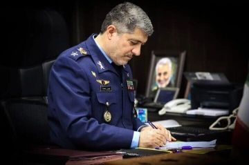 بهمرد: الصناعة الدفاعية الإيرانية تعزز الاعتماد على الذات والقدرة الاستراتيجية بهمرد: الصناعة الدفاعية الإيرانية تعزز الاعتماد على الذات والقدرة الاستراتيجية