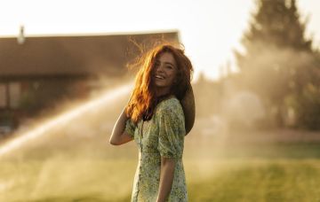 عبارات يومية تسعدك.. كلمات تلامس القلب وتمنحك طاقة إيجابية عبارات يومية تسعدك.. كلمات تلامس القلب وتمنحك طاقة إيجابية