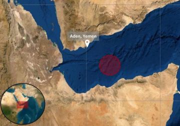 استهداف ناقلة نفط قبالة عدن بصاروخ حوثي من مكيراس