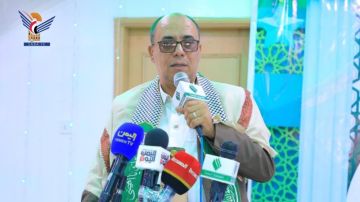 نائب وزير الإعلام: اليمنيون يجسدون اليوم موقف الأنصار في كسر الحصار وانتزاع الحقوق نائب وزير الإعلام: اليمنيون يجسدون اليوم موقف الأنصار في كسر الحصار وانتزاع الحقوق
