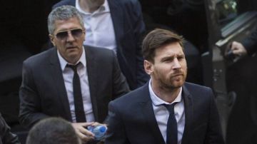 بعد وفاة والده.. ميسي يغادر أمريكا متوجهاً إلى الأرجنتين