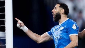 بنزيما يحسم مستقبله مع الهلال السعودي