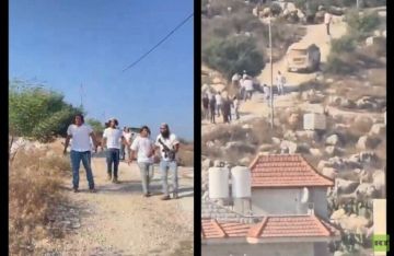 مستوطنون يعتدون على فلسطينيين في الضفة الغربية مستوطنون يعتدون على فلسطينيين في الضفة الغربية
