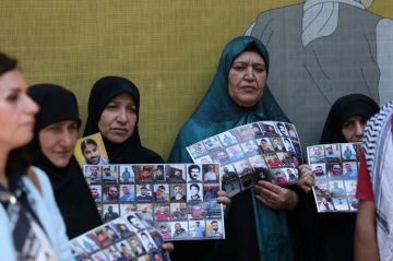 عائلات لبنانيين أسرتهم إسرائيل يطالبون بمعرفة مصيرهم عائلات لبنانيين أسرتهم إسرائيل يطالبون بمعرفة مصيرهم