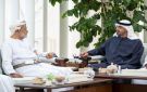 رئيس الإمارات وسلطان عمان يبحثان التطورات الإقليمية