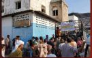 التواهي تختنق بأزمة الغاز.. ومدير المديرية يروج لـ200 أسطوانة كـ إنجاز .. أين حصة بقية الأحياء؟