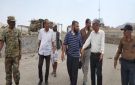 مدير عام التواهي يتفقد مشروع تأهيل ورصف طريق رأس مربط