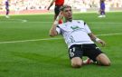  الدوري الإسباني الزبيري يقود راسينغ سانتاندير للفوز على إلتشي بهاتريك مثير