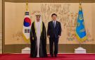 سفير الإمارات يقدم أوراق اعتماده إلى رئيس كوريا - ye