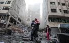 استشهاد فلسطيني متأثرا بجراحه في خروقات إسرائيلية جديدة لـ هدنة غزة تخللها قصف بحري ومدفعي وإطلاق نار