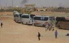 قصف حوثي يستهدف محيط منفذ الوديعة ويتسبب باحتراق قاطرات مدنية