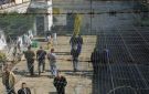 العدو الإسرائيلي يصدر ويجدد أوامر اعتقال إداري لـ66 فلسطينيا من الضفة
