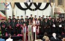 تخريج 64 طبيبا من خريجي برنامج الطب والجراحة العامة بجامعة الحكمة - ye