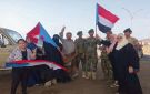 انتقالي عدن يطلق حملة لتوزيع أعلام الجنوب بالنقاط الأمنية والعسكرية - ye