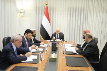 العليمي يؤكد مواصلة العمل على بسط سيادة الدولة على كامل التراب الوطني العليمي يؤكد مواصلة العمل على بسط سيادة الدولة على كامل التراب الوطني