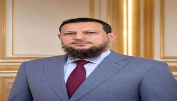محافظ العاصمة عدن يعزي أحمد العيسي بوفاة شقيقه عيدروس محافظ العاصمة عدن يعزي أحمد العيسي بوفاة شقيقه عيدروس