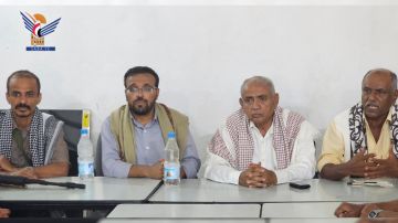 مناقشة جهود تطبيع الأوضاع الخدمية في مديرية الخوخة بالحديدة مناقشة جهود تطبيع الأوضاع الخدمية في مديرية الخوخة بالحديدة