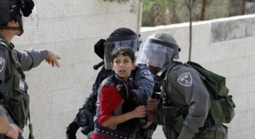 العدو الإسرائيلي ومستوطنوه يوسعون عدوانهم في الضفة والقدس :إصابات واعتقالات ومداهمات واسعة وتشديد أجراءات العدو الإسرائيلي ومستوطنوه يوسعون عدوانهم في الضفة والقدس :إصابات واعتقالات ومداهمات واسعة وتشديد أجراءات