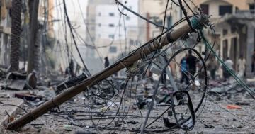 الكهرباء بغزة : تجاوز نسبة الدمار الكلي في شبكات التوزيع 85 الكهرباء بغزة : تجاوز نسبة الدمار الكلي في شبكات التوزيع 85