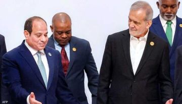 الرئيس السيسي يلتقي بزشكيان ويوجه رسالة مصرية إلى إيران الرئيس السيسي يلتقي بزشكيان ويوجه رسالة مصرية إلى إيران