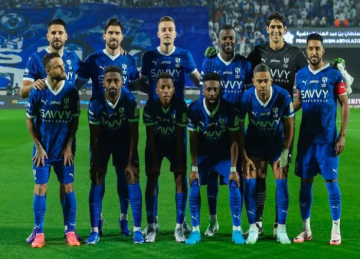 الهلال يهزم الشباب بثنائية ويواصل صدارة الدوري السعودي الهلال يهزم الشباب بثنائية ويواصل صدارة الدوري السعودي