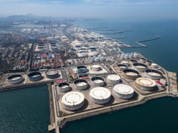 وكالة الطاقة الدولية تتوقع تفاقم شح إمدادات النفط في 2026 وكالة الطاقة الدولية تتوقع تفاقم شح إمدادات النفط في 2026