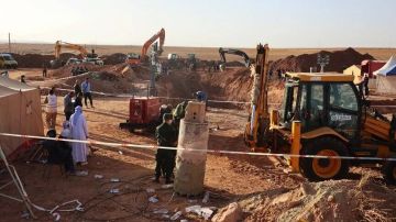 الجزائر تعلن انتشال الطفل أيوب متوفى بعد 4 أيام من سقوطه في بئر الجزائر تعلن انتشال الطفل أيوب متوفى بعد 4 أيام من سقوطه في بئر