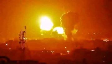 غارات جوية مكثفة تستهدف تعزيزات وتجمعات للحوثيين في المخا غارات جوية مكثفة تستهدف تعزيزات وتجمعات للحوثيين في المخا
