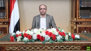 حكومة صنعاء تصدر عفوا رئاسيا عن المقاتلين المغرر بهم في الساحل الغربي ممن يلقون سلاحهم حكومة صنعاء تصدر عفوا رئاسيا عن المقاتلين المغرر بهم في الساحل الغربي ممن يلقون سلاحهم