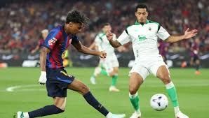 برشلونة يكتسح راسينج 7-2 وفليك يحقق رقماً قياسياً غير مسبوق