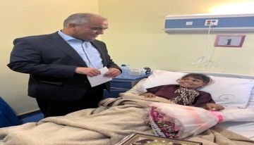 وزير التربية والتعليم (العبادي) نموذجا للتواضع والوفاء... زيارة إنسانية لبطلة أبين (قطوف) تعكس حرص الوزارة على رعاية المبدعين وزير التربية والتعليم (العبادي) نموذجا للتواضع والوفاء... زيارة إنسانية لبطلة أبين (قطوف) تعكس حرص الوزارة على رعاية المبدعين
