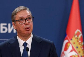 الرئيس الصربي ألكسندر فوتشيتش يعلن استقالته الرئيس الصربي ألكسندر فوتشيتش يعلن استقالته