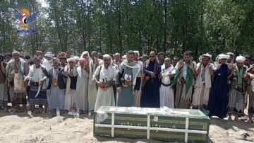 تشييع جثامين ثلاثة شهداء في مديرية جبل رأس بمحافظة الحديدة تشييع جثامين ثلاثة شهداء في مديرية جبل رأس بمحافظة الحديدة