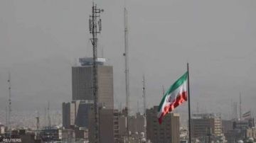 صدام بين طهران وباريس.. إيران تغلق مركز اللغة الفرنسية