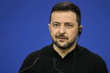 زيلينسكي: قضية الأراضي لا يمكن حلها إلا بلقاء بين الرؤساء زيلينسكي: قضية الأراضي لا يمكن حلها إلا بلقاء بين الرؤساء