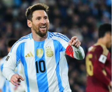 ميسي يتوصل لاتفاق لشراء نادي إلدينسي في دوري الدرجة الثانية الإسباني