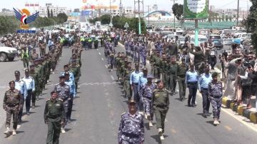 تشييع جثامين كوكبة من شهداء الوطن في مدينة ذمار تشييع جثامين كوكبة من شهداء الوطن في مدينة ذمار