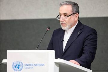 وزير الخارجية الإيراني: الدبلوماسية لا تعني الاستسلام وزير الخارجية الإيراني: الدبلوماسية لا تعني الاستسلام