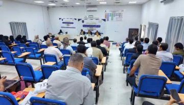 جامعة شبوة تمنح الباحثتين أمل دهول وخديجة العولقي أول درجتي ماجستير بكلية الإدارة والاقتصاد بتقدير امتياز جامعة شبوة تمنح الباحثتين أمل دهول وخديجة العولقي أول درجتي ماجستير بكلية الإدارة والاقتصاد بتقدير امتياز